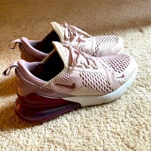 Nike AirMax 270